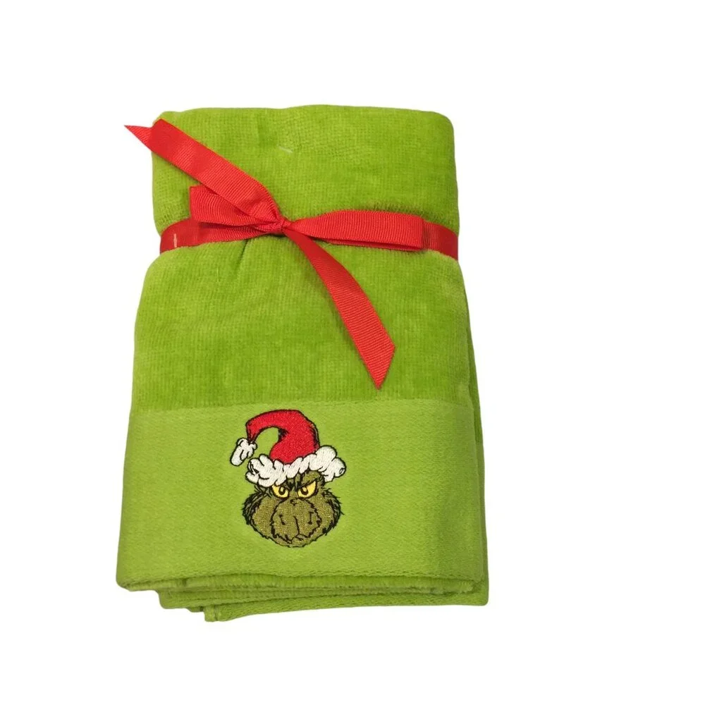 Dr Seuss How The Grinch Stole Christmas and Towels Set of 2